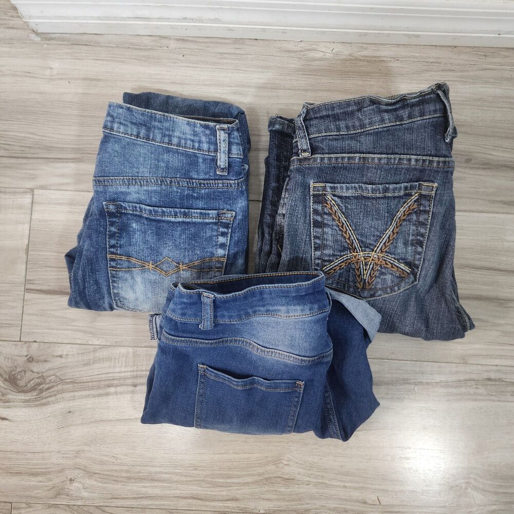 Women's Jeans & Short Size 6, 7 & 9 Lot of 3